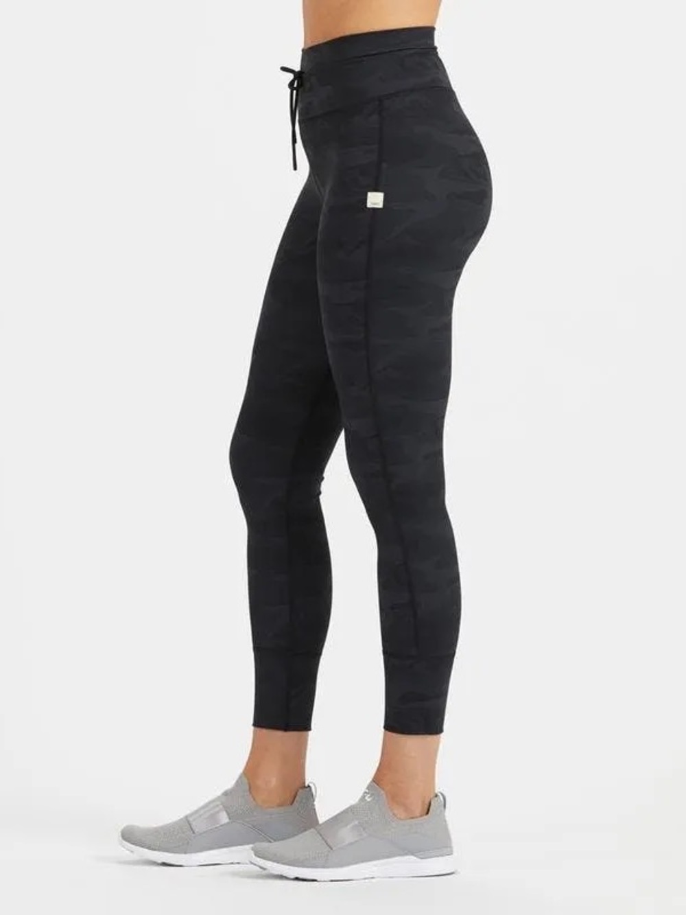 Vuori daily leggings camo